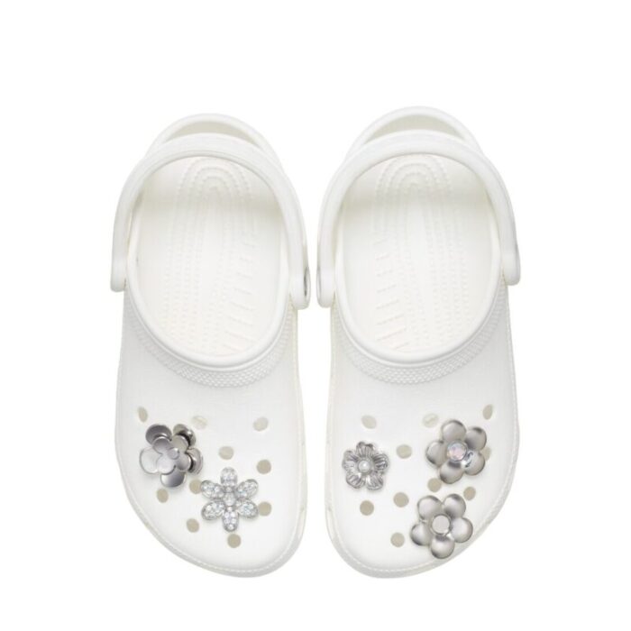 crocs monochrome silver flowers 5 pack 240902015630 2